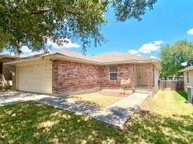 6637 Charles Field in San Antonio, TX - Building Photo