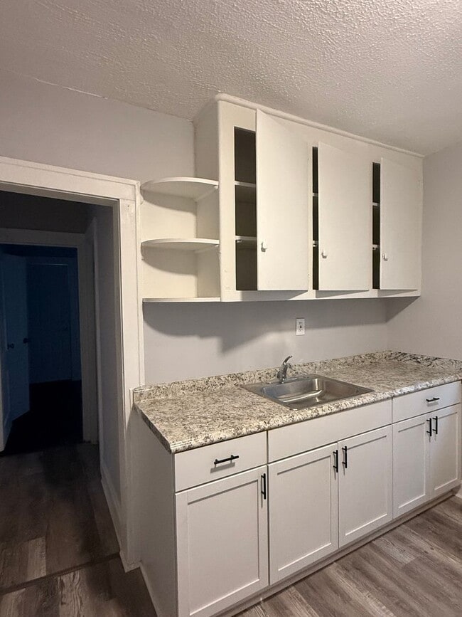 18906 Ironwood Ave in Cleveland, OH - Building Photo - Building Photo