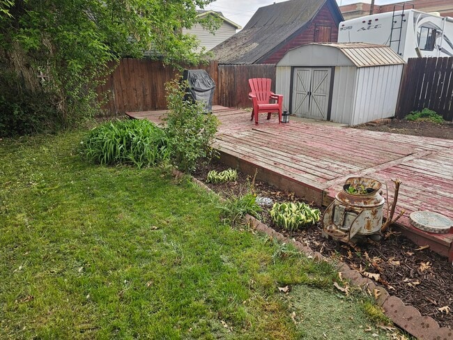 129 W Court St in Weiser, ID - Foto de edificio - Building Photo