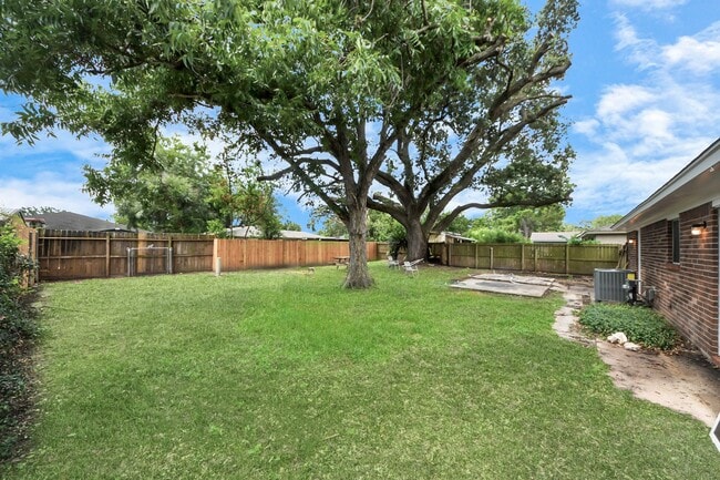 1307 Glen Echo Dr