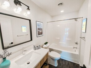 3928 Trinity Rd in Duluth, MN - Building Photo - Building Photo