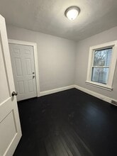 18906 Ironwood Ave in Cleveland, OH - Building Photo - Building Photo