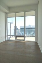 488 University Ave in Toronto, ON - Building Photo - Building Photo