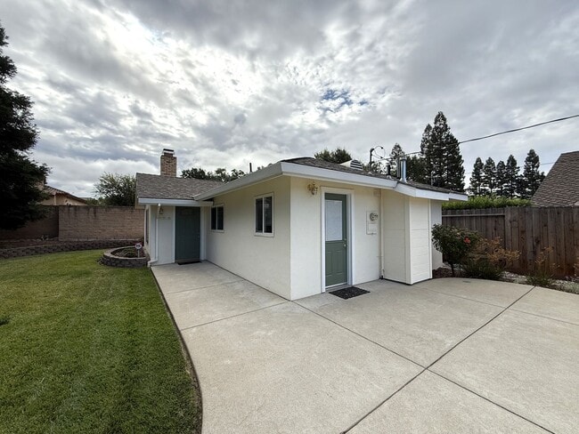 8826 Fair Oaks Blvd in Carmichael, CA - Building Photo - Building Photo