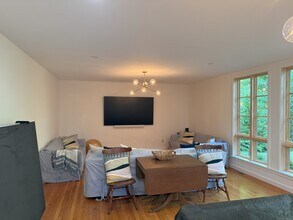 56 Island Ave in Madison, CT - Building Photo - Building Photo