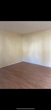 303 N Lincoln Ave, Unit 2 in Niles, MI - Foto de edificio - Building Photo