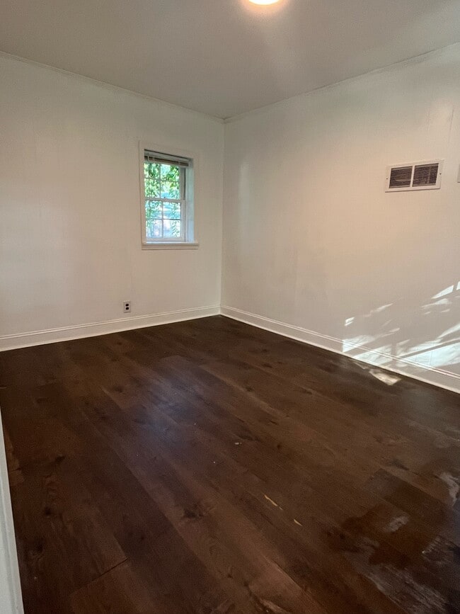 property at 1422 Poplar St