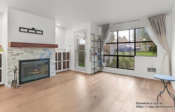 402 4th Ave. in Kirkland, WA - Foto de edificio - Building Photo