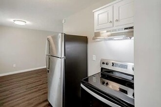 1544 Holland Ave in Columbus, GA - Foto de edificio - Building Photo