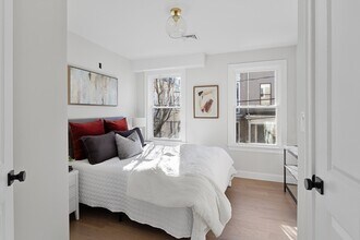 19 George St, Unit George St in Somerville, MA - Foto de edificio - Building Photo