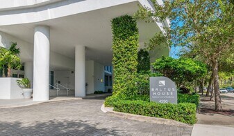 4250 Biscayne Blvd, Unit 911 in Miami, FL - Building Photo
