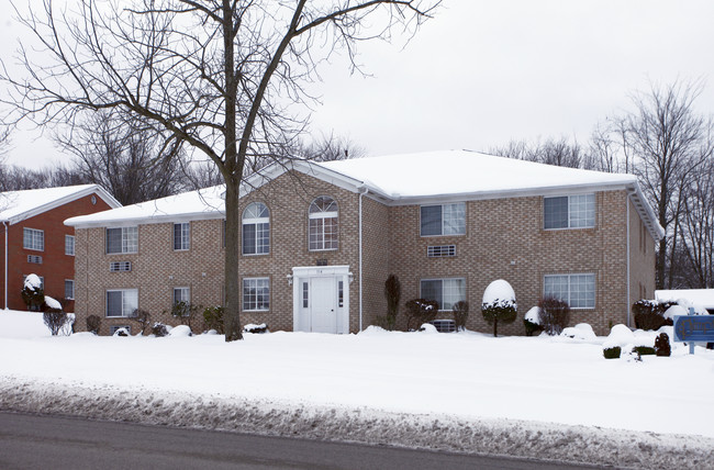 114 Nesbitt Rd in New Castle, PA - Building Photo - Building Photo