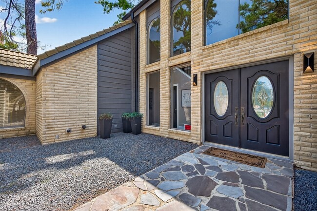 property at 5815 Green Terrace Ln