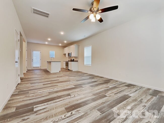 234 W Turner St in Statesville, NC - Foto de edificio - Building Photo