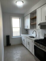 157 E 32nd St in Brooklyn, NY - Building Photo