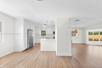 9411 Jamaica Dr in Cutler Bay, FL - Building Photo - Building Photo