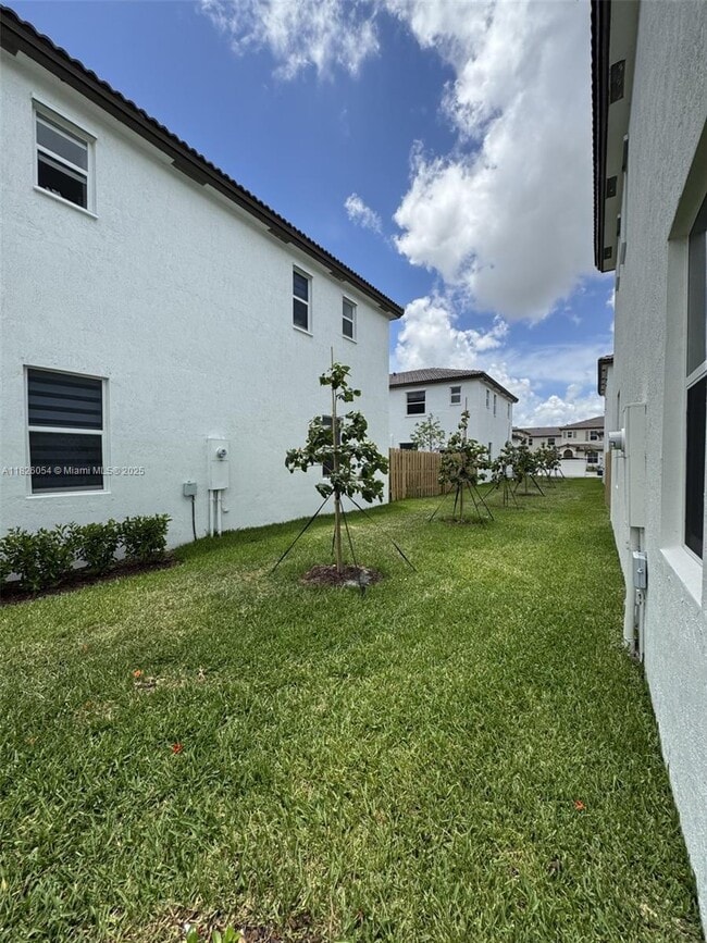 2856 SE 26th Ter in Homestead, FL - Building Photo - Building Photo