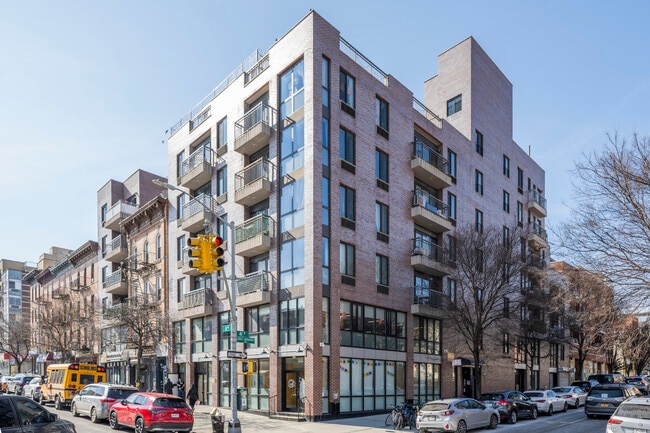 4102 8th Ave in Brooklyn, NY - Building Photo - Primary Photo