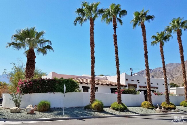 52225 Avenida Obregon in La Quinta, CA - Building Photo - Building Photo