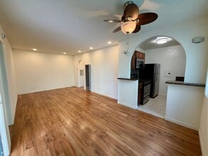 12618 Pacific Ave in Los Angeles, CA - Building Photo - Building Photo