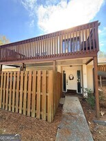 162 Twiggs Cor in Peachtree City, GA - Building Photo