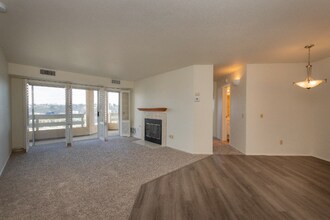 7027 Camino Degrazia in San Diego, CA - Building Photo - Building Photo