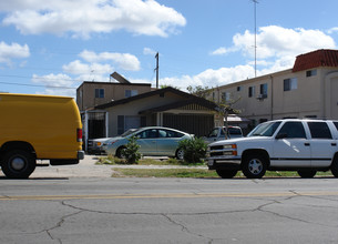 3867-3871 Marlborough Ave in San Diego, CA - Building Photo - Building Photo