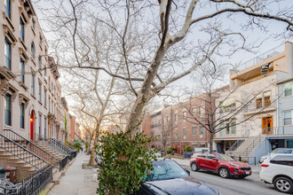 223 Union St in Brooklyn, NY - Foto de edificio - Building Photo