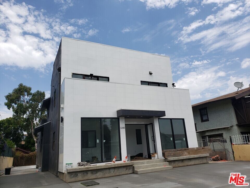 1245 Crenshaw Blvd in Los Angeles, CA - Foto de edificio