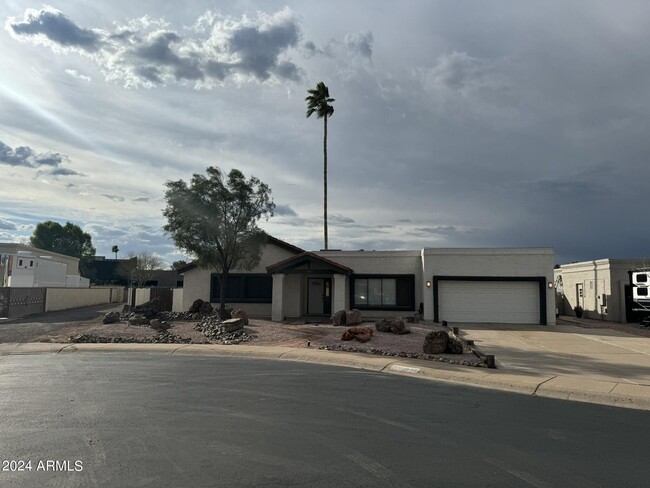 1809 E Riviera Dr in Tempe, AZ - Foto de edificio - Building Photo