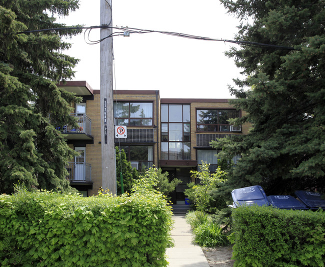 3 Fraserwood Ave in Toronto, ON - Building Photo - Primary Photo