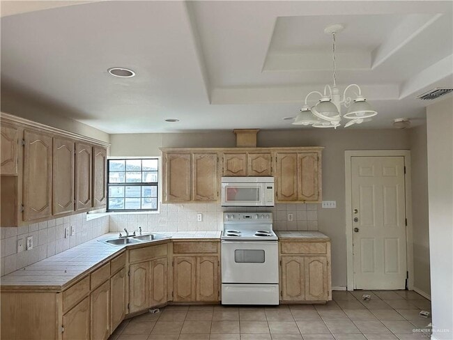 5 W Faith Hill St in Edinburg, TX - Building Photo - Building Photo