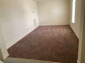 319 Cedar Xing in Salisbury, MD - Building Photo