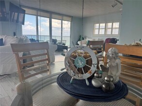 400 N Surf Rd, Unit # 701 in Hollywood, FL - Foto de edificio - Building Photo