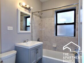 4506 N Central Park Ave, Unit 3 in Chicago, IL - Foto de edificio - Building Photo