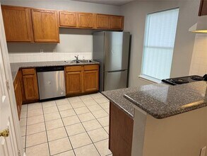3015 Flask Dr in Dallas, TX - Building Photo - Building Photo
