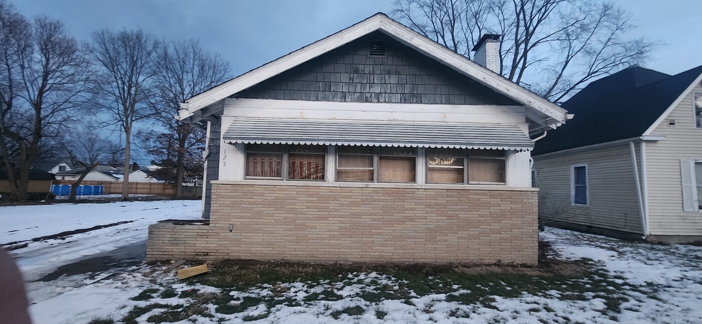 125 Kentucky Ave in Danville, IL - Building Photo