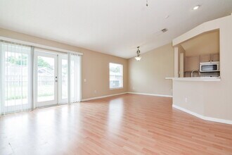 10408 Hallmark Blvd in Riverview, FL - Building Photo - Building Photo