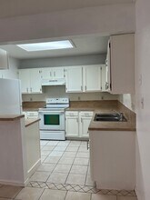 1802 Bobcat Ln in Harlingen, TX - Foto de edificio - Building Photo