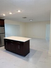 11601 NW 58th Pl in Hialeah, FL - Building Photo - Building Photo