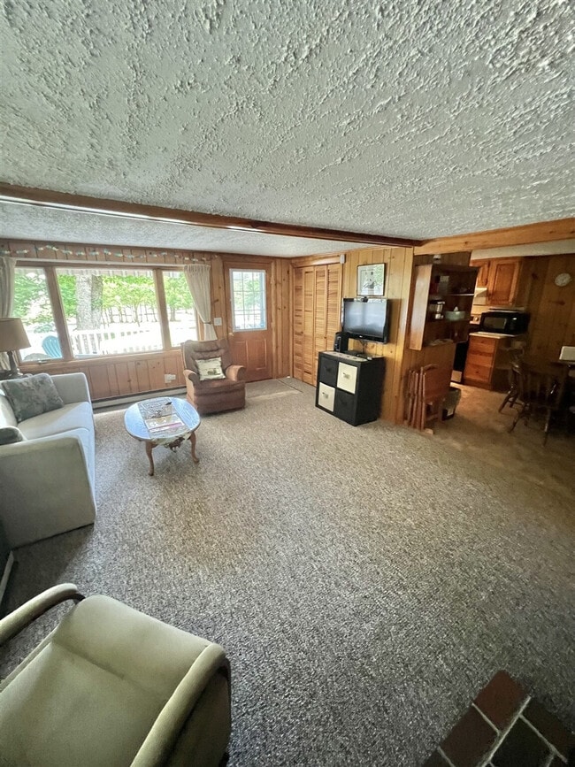 24 Bayou Rd