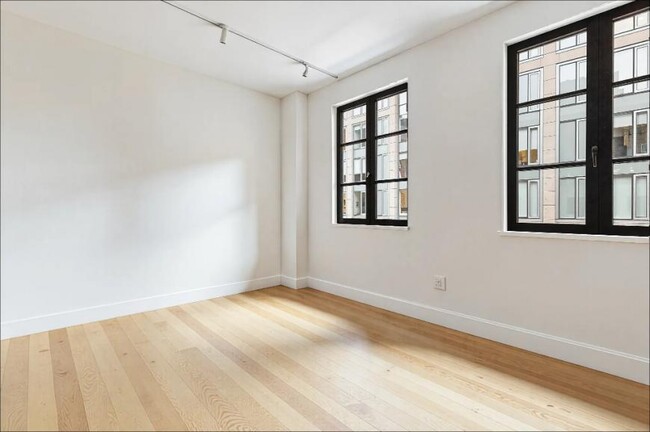 517 W 29th St in New York, NY - Building Photo - Building Photo