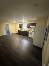 219 Redmond St in New Brunswick, NJ - Building Photo - Building Photo