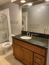 2505 San Gabriel Way, Unit 101 in Corona, CA - Foto de edificio - Building Photo