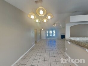 2543 Hendricks Terrace in Deltona, FL - Building Photo - Building Photo