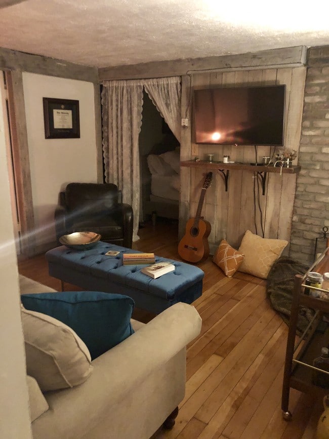 property at 746 Bayview Dr