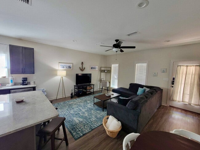 410 N C St in Pensacola, FL - Building Photo - Building Photo