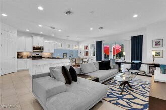 14662 Catamaran Pl in Naples, FL - Foto de edificio - Building Photo