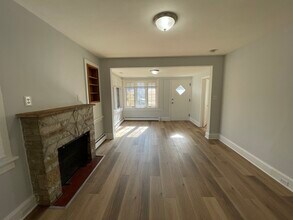 573 Chicago Ave in Highland Park, IL - Building Photo - Building Photo
