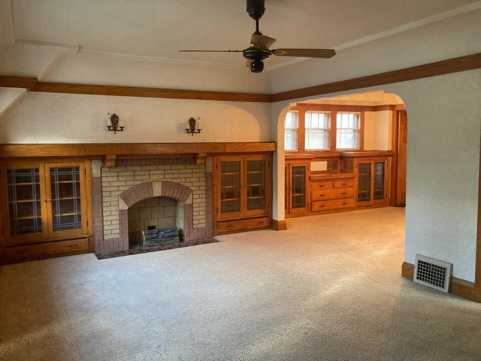 2569 N 61st St, Unit 2569 in Milwaukee, WI - Building Photo